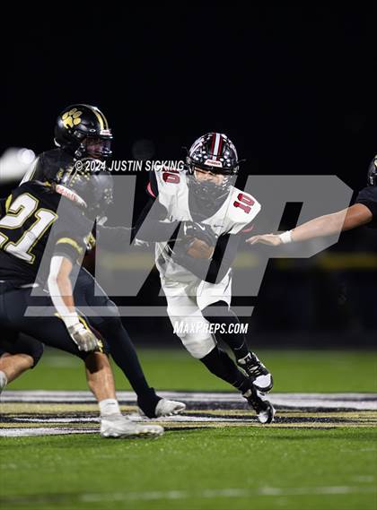 Thumbnail 2 in Lebanon vs. Huntington North (IHSAA 4A Section 20 Finals) photogallery.