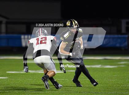 Thumbnail 3 in Lebanon vs. Huntington North (IHSAA 4A Section 20 Finals) photogallery.