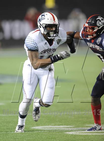 Thumbnail 2 in Semper Fidelis All-American Bowl photogallery.