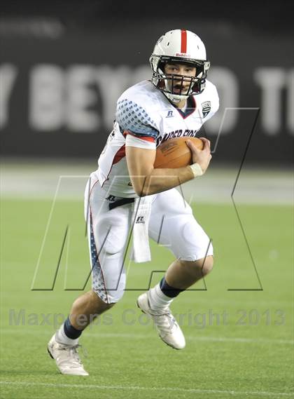 Thumbnail 3 in Semper Fidelis All-American Bowl photogallery.