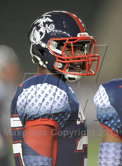 Thumbnail 1 in Semper Fidelis All-American Bowl photogallery.