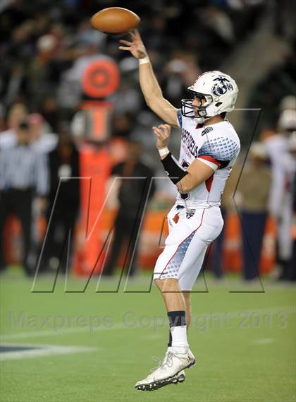 Thumbnail 1 in Semper Fidelis All-American Bowl photogallery.