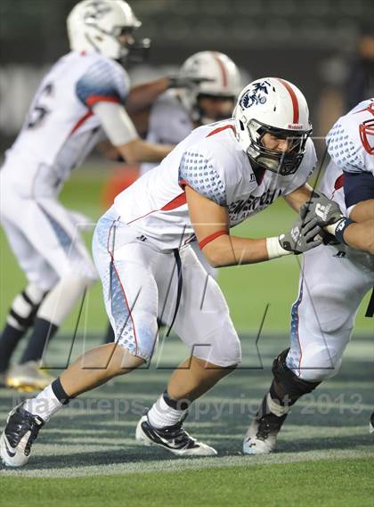 Thumbnail 2 in Semper Fidelis All-American Bowl photogallery.