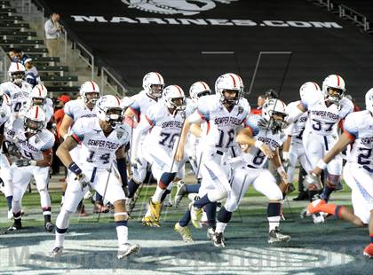 Thumbnail 2 in Semper Fidelis All-American Bowl photogallery.