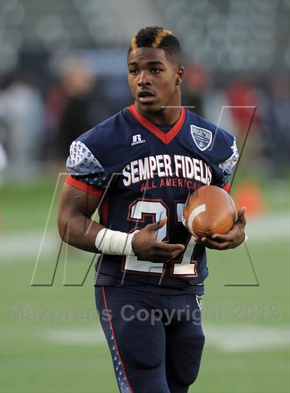 Thumbnail 3 in Semper Fidelis All-American Bowl photogallery.