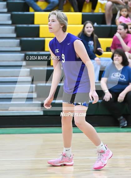 Thumbnail 2 in Peoria vs. Northwest Christian photogallery.