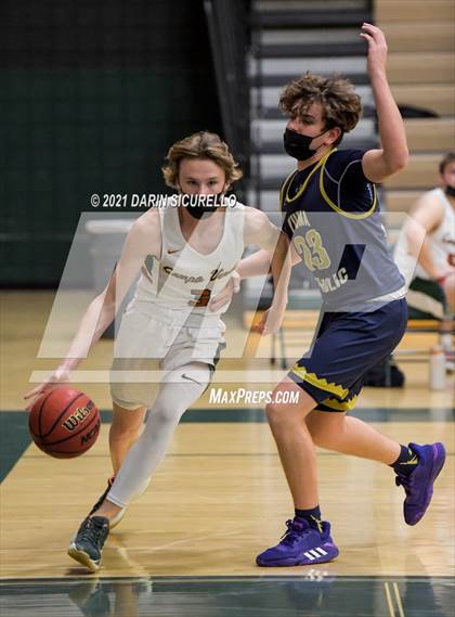 Thumbnail 1 in Yuma Catholic @ Campo Verde photogallery.