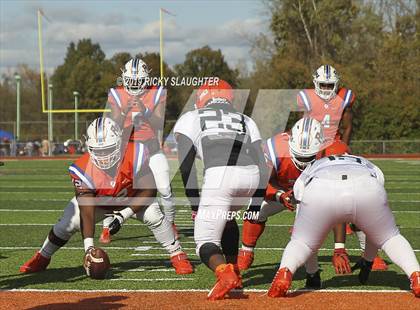 Thumbnail 2 in Morgan Park @ East St. Louis (IHSA 6A 1st Round) photogallery.