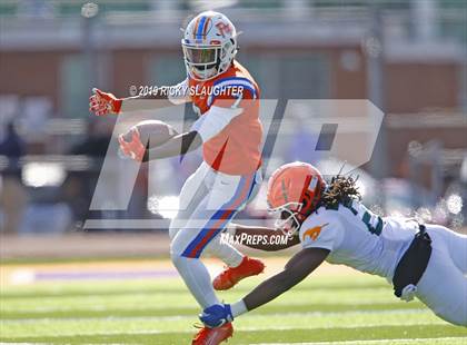 Thumbnail 2 in Morgan Park @ East St. Louis (IHSA 6A 1st Round) photogallery.