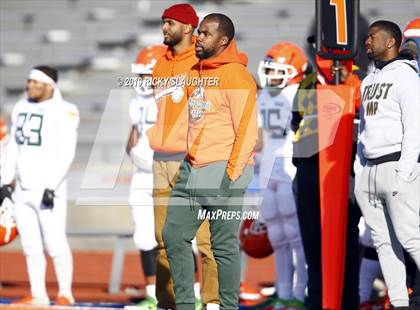 Thumbnail 3 in Morgan Park @ East St. Louis (IHSA 6A 1st Round) photogallery.