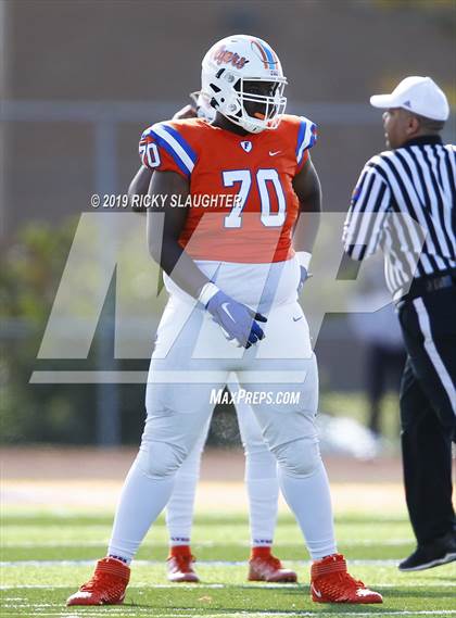 Thumbnail 2 in Morgan Park @ East St. Louis (IHSA 6A 1st Round) photogallery.