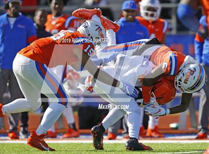 Thumbnail 3 in Morgan Park @ East St. Louis (IHSA 6A 1st Round) photogallery.