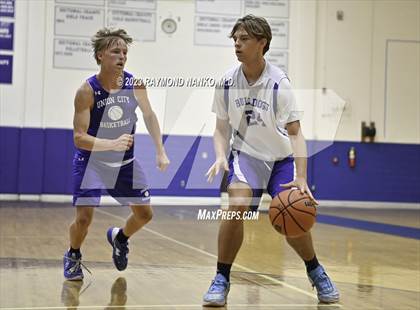 Thumbnail 1 in Centerville vs Union City (Jon Detweiler Shoot Out)  photogallery.