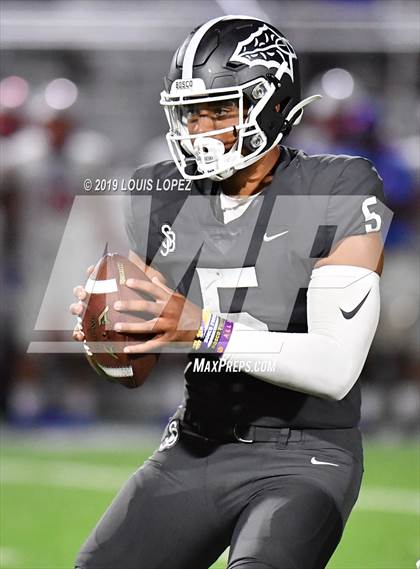 Thumbnail 3 in DeMatha @ St. John Bosco photogallery.