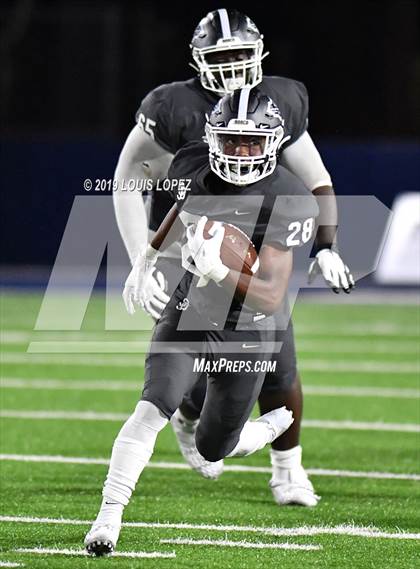 Thumbnail 2 in DeMatha @ St. John Bosco photogallery.