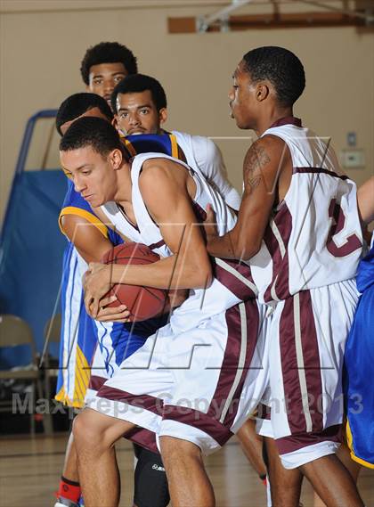 Thumbnail 3 in Benicia vs. Granite Hills (MaxPreps Holiday Classic) photogallery.