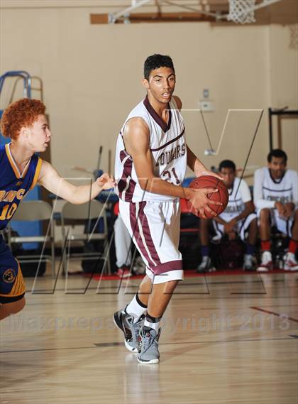 Thumbnail 2 in Benicia vs. Granite Hills (MaxPreps Holiday Classic) photogallery.