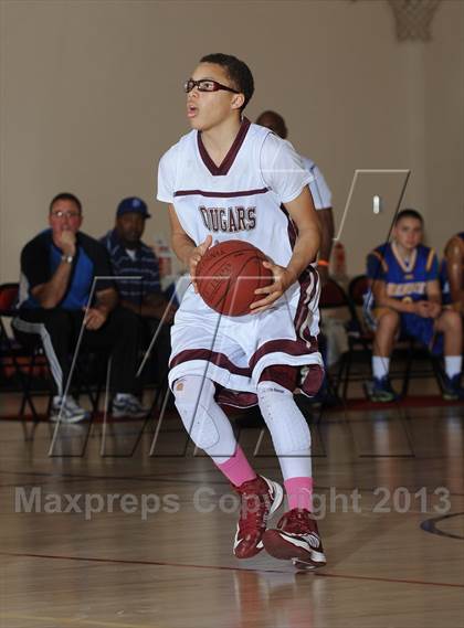 Thumbnail 2 in Benicia vs. Granite Hills (MaxPreps Holiday Classic) photogallery.