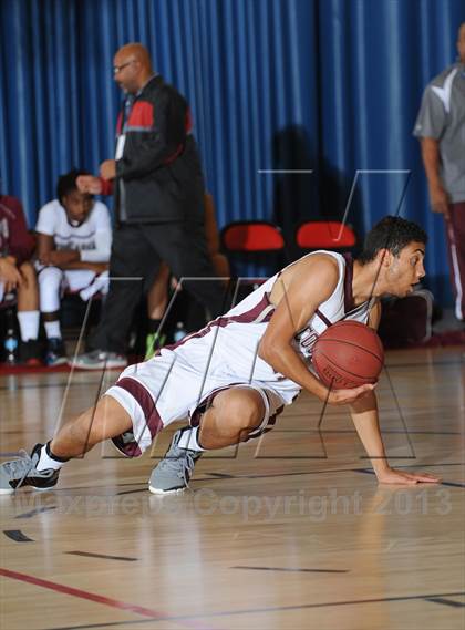 Thumbnail 1 in Benicia vs. Granite Hills (MaxPreps Holiday Classic) photogallery.
