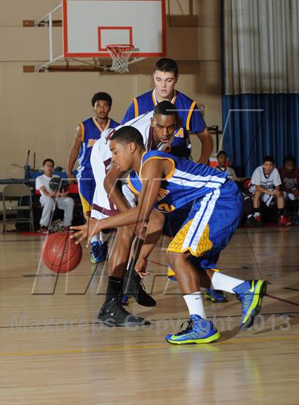 Thumbnail 2 in Benicia vs. Granite Hills (MaxPreps Holiday Classic) photogallery.
