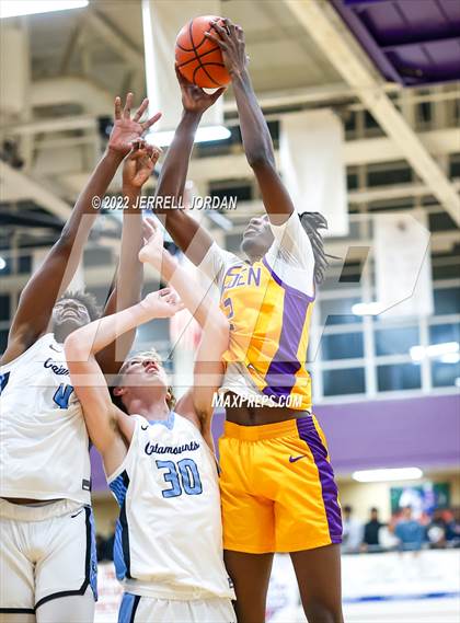 Thumbnail 3 in Panther Creek vs Camden (John Wall Holiday Invitational) photogallery.