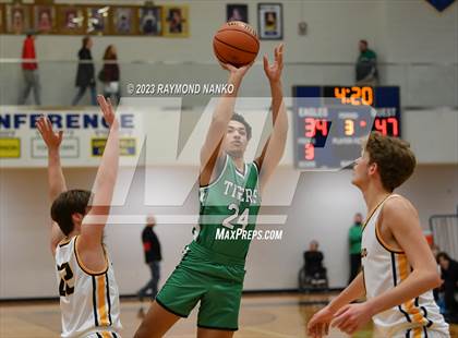 Thumbnail 3 in Cowan vs. Yorktown photogallery.