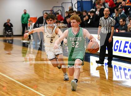 Thumbnail 3 in Cowan vs. Yorktown photogallery.