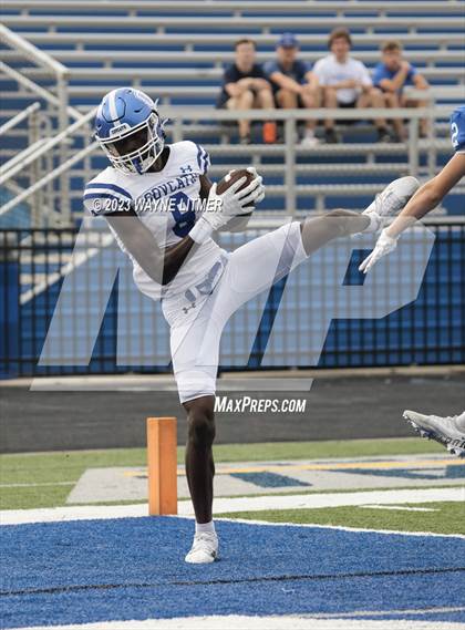 Thumbnail 1 in Highlands @ Covington Catholic photogallery.