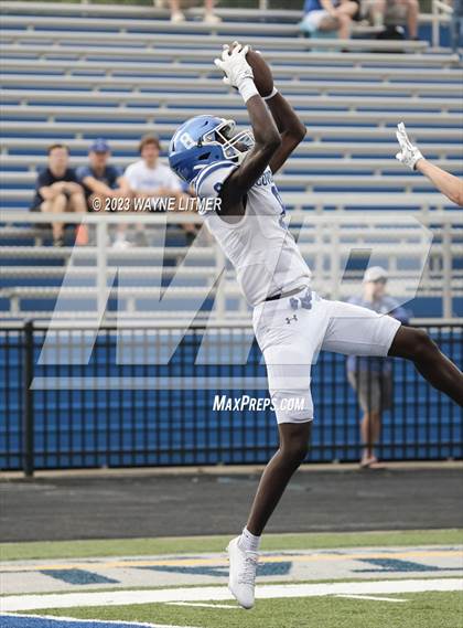 Thumbnail 2 in Highlands @ Covington Catholic photogallery.