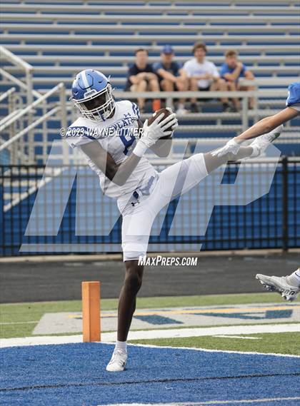 Thumbnail 3 in Highlands @ Covington Catholic photogallery.