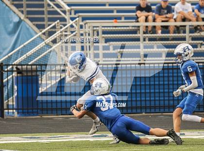 Thumbnail 1 in Highlands @ Covington Catholic photogallery.