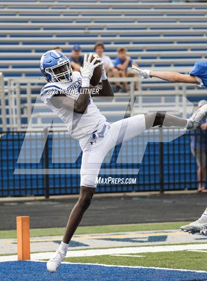 Thumbnail 3 in Highlands @ Covington Catholic photogallery.