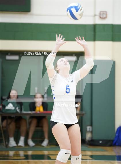 Thumbnail 3 in Rochester vs. Cass Tech (Notre Dame Prep Quad) photogallery.