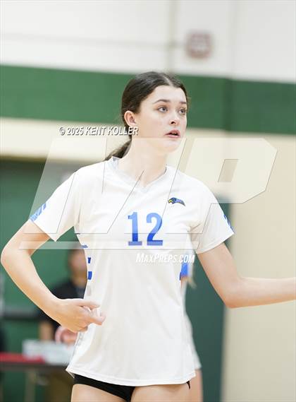 Thumbnail 2 in Rochester vs. Cass Tech (Notre Dame Prep Quad) photogallery.