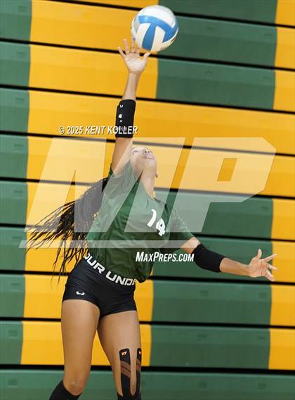 Thumbnail 2 in Rochester vs. Cass Tech (Notre Dame Prep Quad) photogallery.