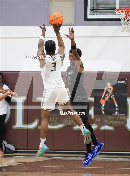 Thumbnail 2 in Sierra Canyon vs St Francis photogallery.