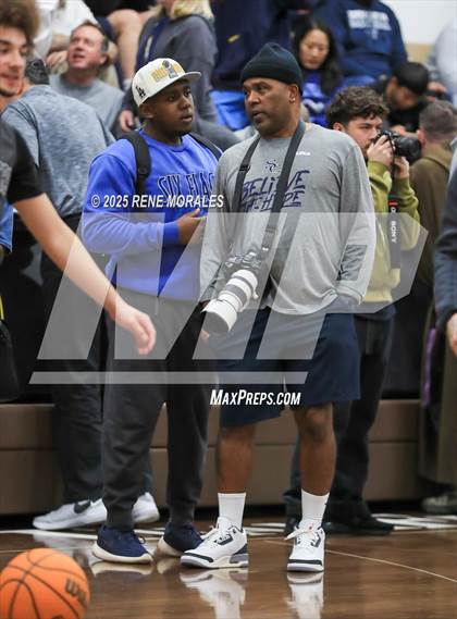 Thumbnail 2 in Sierra Canyon vs St Francis photogallery.