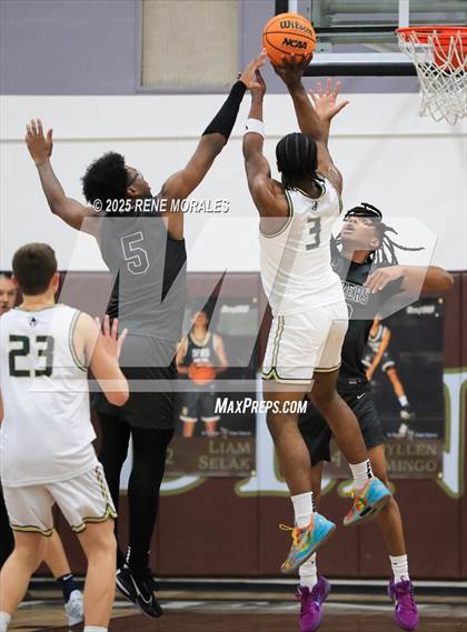 Thumbnail 1 in Sierra Canyon vs St Francis photogallery.