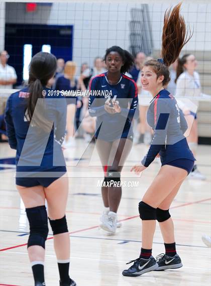 Thumbnail 1 in Alta Loma @ Viewpoint (Viewpoint Invitational) photogallery.