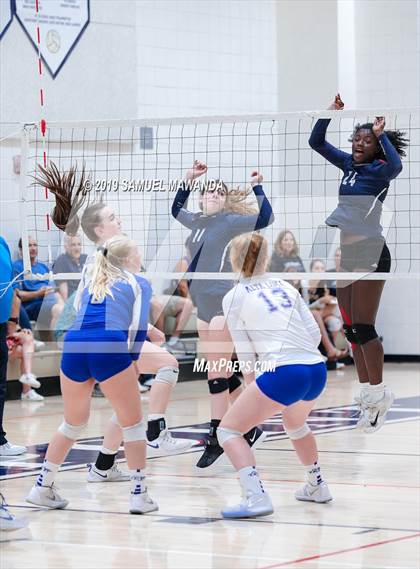 Thumbnail 3 in Alta Loma @ Viewpoint (Viewpoint Invitational) photogallery.