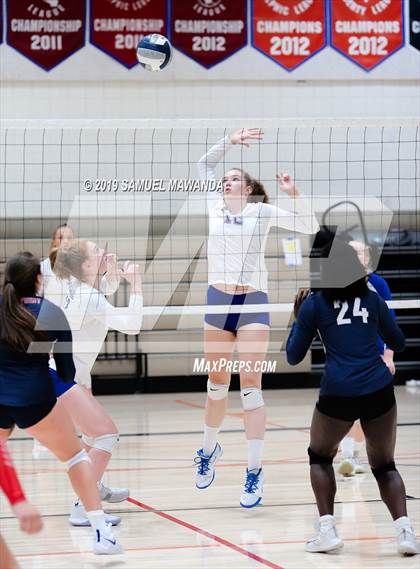 Thumbnail 2 in Alta Loma @ Viewpoint (Viewpoint Invitational) photogallery.