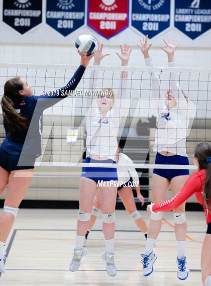 Thumbnail 2 in Alta Loma @ Viewpoint (Viewpoint Invitational) photogallery.