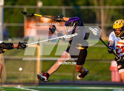 Thumbnail 1 in Bellbrook vs. Bishop Fenwick (OHSAA Division II Region 8 Regional Final) photogallery.