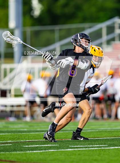 Thumbnail 3 in Bellbrook vs. Bishop Fenwick (OHSAA Division II Region 8 Regional Final) photogallery.