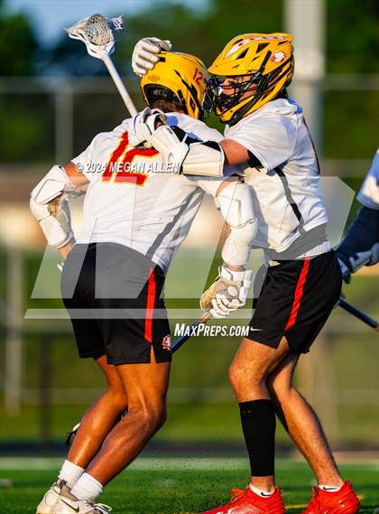 Thumbnail 3 in Bellbrook vs. Bishop Fenwick (OHSAA Division II Region 8 Regional Final) photogallery.