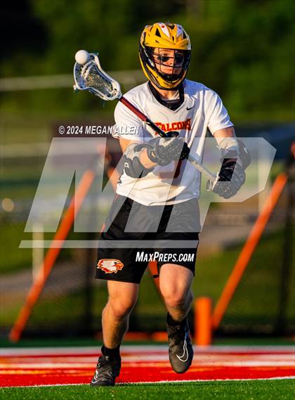 Thumbnail 1 in Bellbrook vs. Bishop Fenwick (OHSAA Division II Region 8 Regional Final) photogallery.