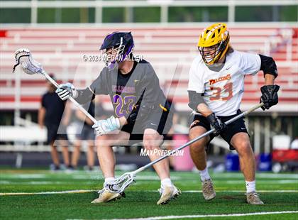 Thumbnail 2 in Bellbrook vs. Bishop Fenwick (OHSAA Division II Region 8 Regional Final) photogallery.