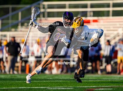 Thumbnail 2 in Bellbrook vs. Bishop Fenwick (OHSAA Division II Region 8 Regional Final) photogallery.