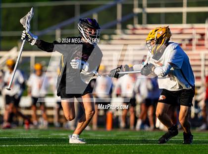 Thumbnail 3 in Bellbrook vs. Bishop Fenwick (OHSAA Division II Region 8 Regional Final) photogallery.