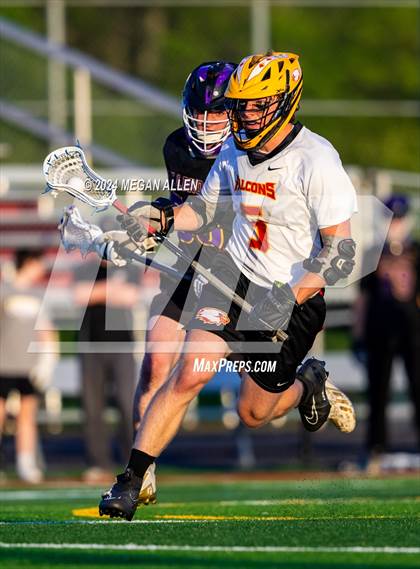 Thumbnail 3 in Bellbrook vs. Bishop Fenwick (OHSAA Division II Region 8 Regional Final) photogallery.